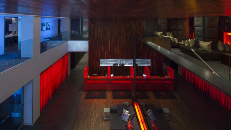 w-montreal-living-room-lobby